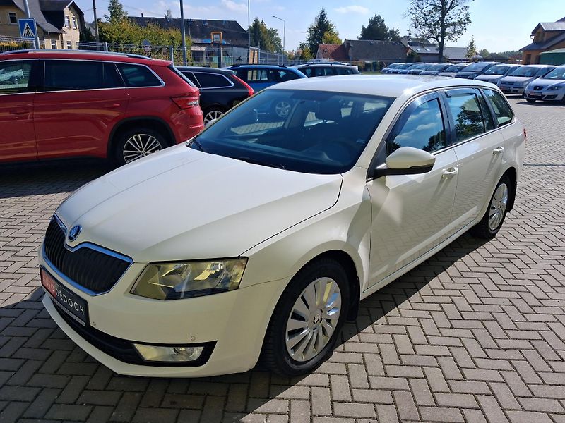 Škoda Octavia (2014) 2,0TDi 110kw ČR  DSG VYHŘ. SED - fotka 3 z 35