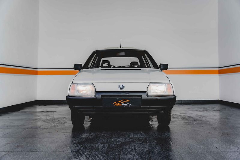 Škoda Favorit (1992) 135L*1992*1.majitel*54.000km - fotka 2 z 16