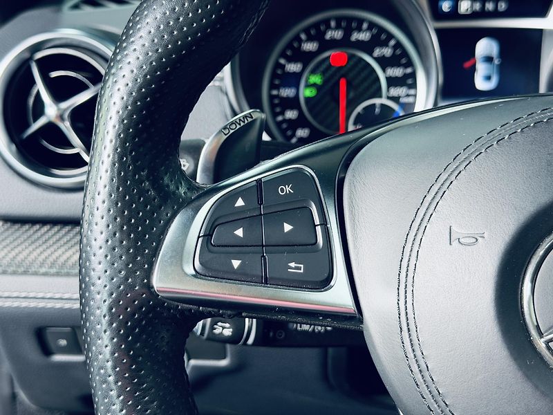 Mercedes-Benz SL (2016) 63 AMG CARBON INT TOP KEYLESS  - fotka 21 z 43