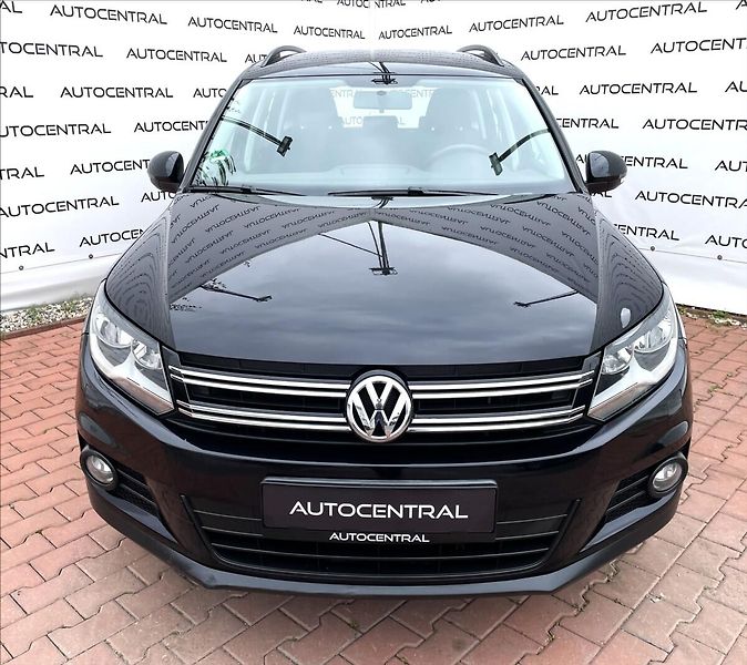 Volkswagen Tiguan 1,4 TSi,90kW,serv.kniha - fotka 2 z 22