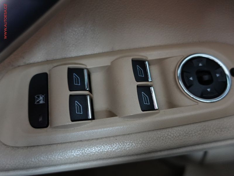 Ford Mondeo (2009) 2.0TDCi, AC, park.čidla - fotka 15 z 22