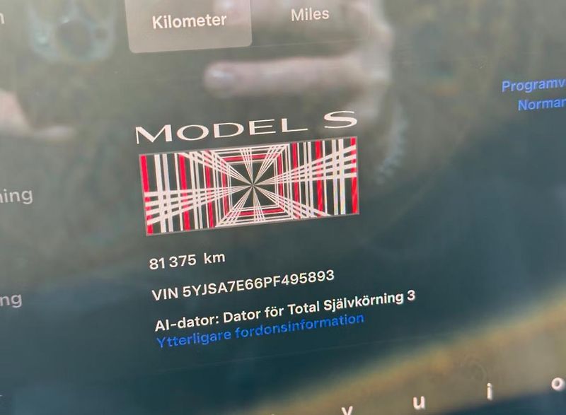 Tesla Model S Plaid AWD SoH 86% Tažné Yoke - fotka 19 z 20
