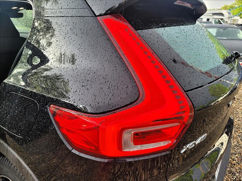 Volvo XC40 TWIN PLUS 408 PS,4X4,78KWh - fotka 45 z 50