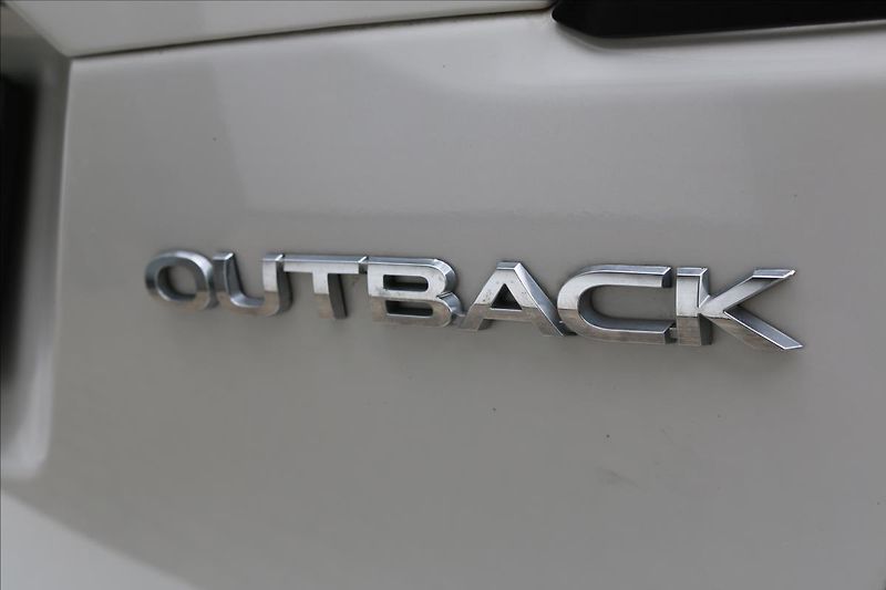 Subaru Outback 2,5 129KW, AWD , DSG - fotka 12 z 59