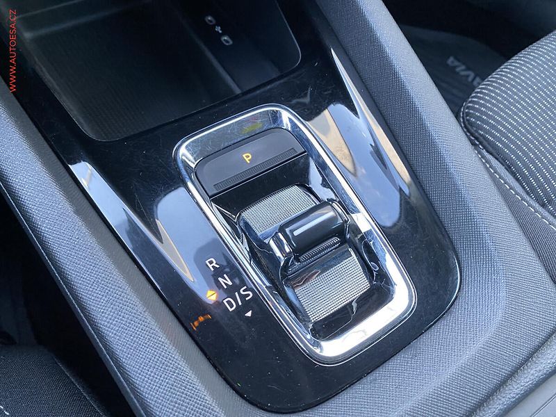 Škoda Octavia (2021) 2.0 TDi, 2.maj,ČR, Ambition - fotka 16 z 19