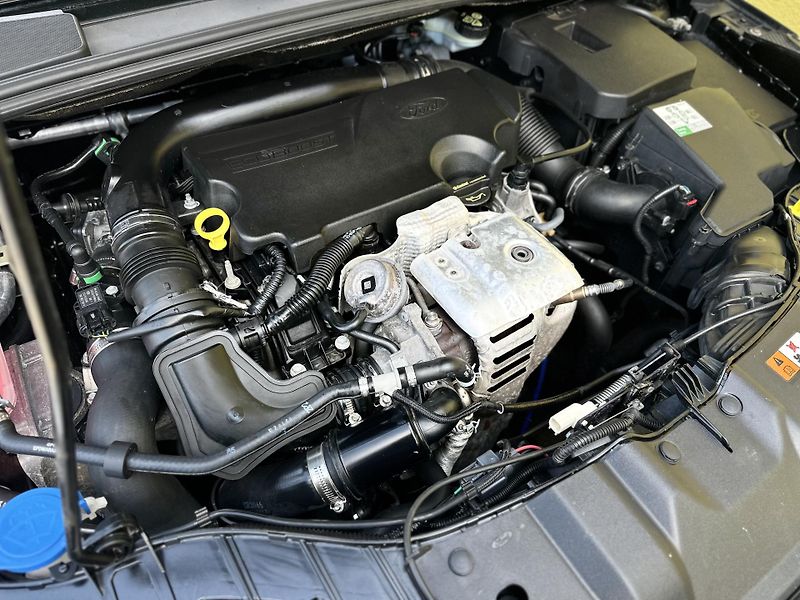 Ford Focus (2013) KOMBI 1.0/92kW * 2.Maj.  - fotka 30 z 34