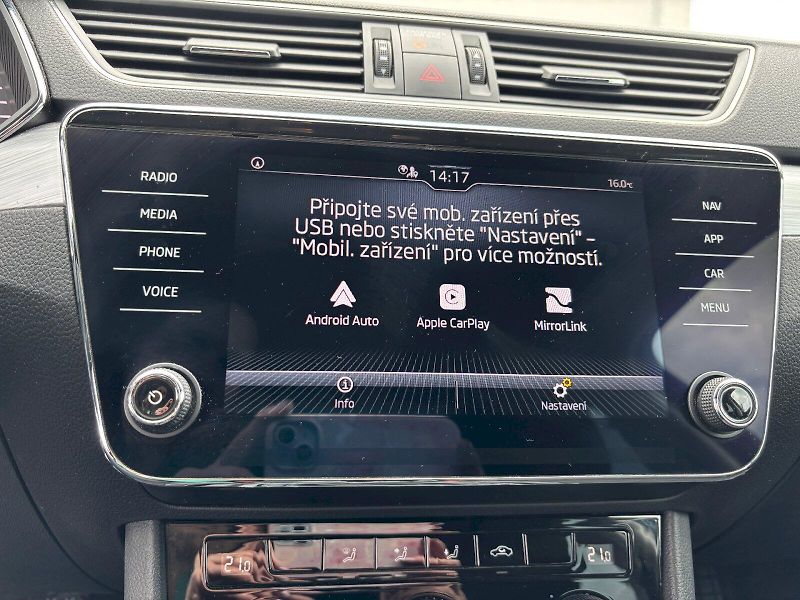 Škoda Superb (2022) GRT AMB TS 110/1.5 M6F - fotka 33 z 42