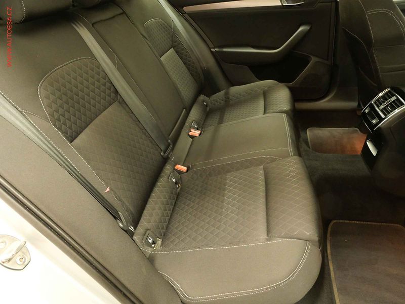 Škoda Octavia (2014) 2.0TDI, ČR, Elegance, bixen - fotka 12 z 20