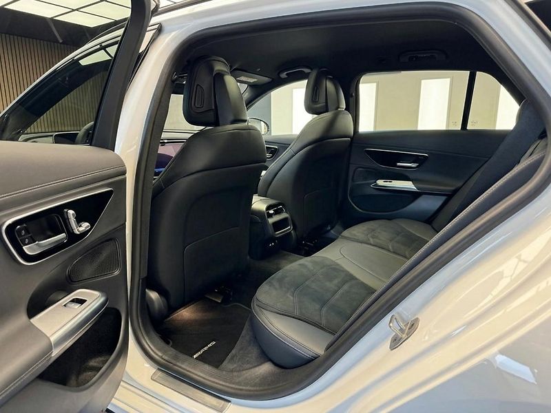 Mercedes-Benz Třídy E (2024) E 220d 4M KOMBI - fotka 4 z 7