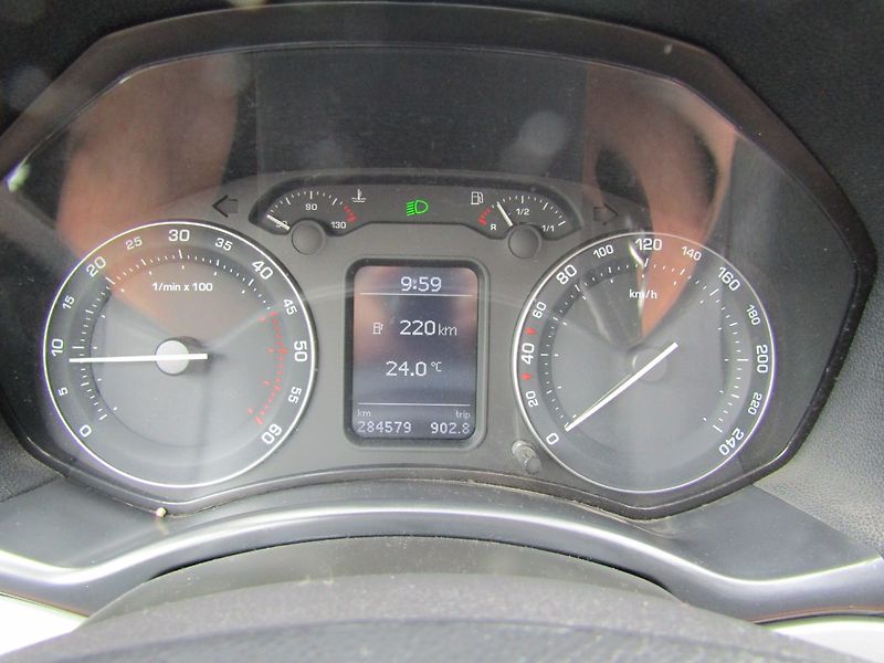 Škoda Octavia (2005) 1.9 TDI 77kW BEZ DPF - fotka 29 z 39