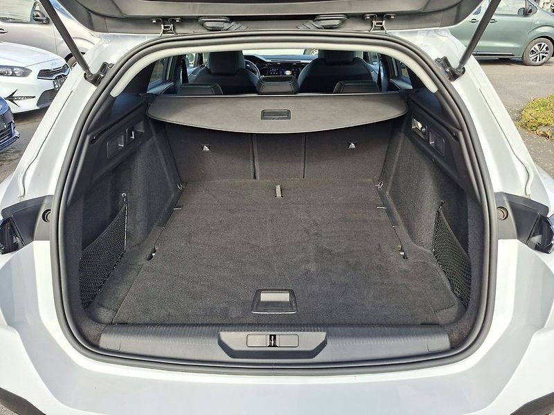 Peugeot 308 SW ALLURE 1,2 PT EAT8 - fotka 5 z 27