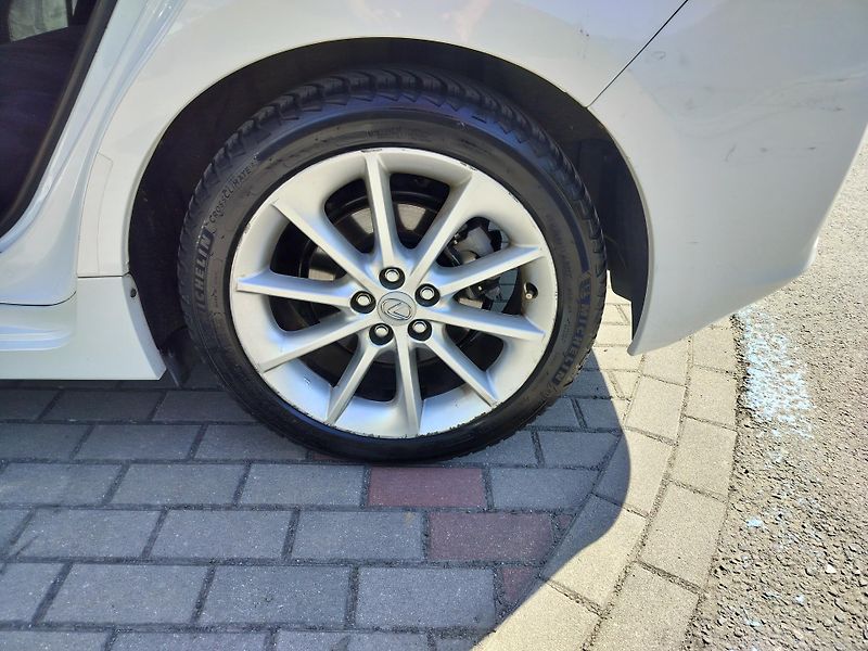 Lexus CT 200h plný servis v Lexusu  - fotka 26 z 32