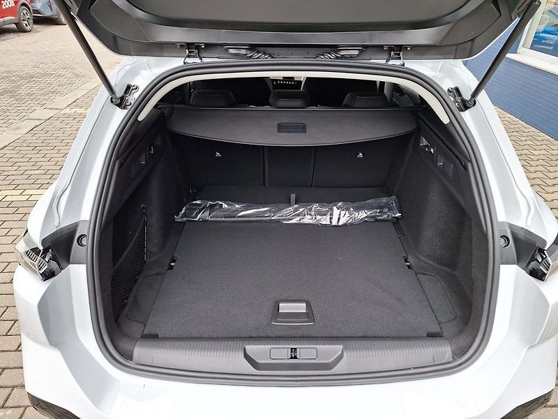 Peugeot 308 (2025) SW ALLURE Hybrid 145 e-DCS6 - fotka 9 z 19