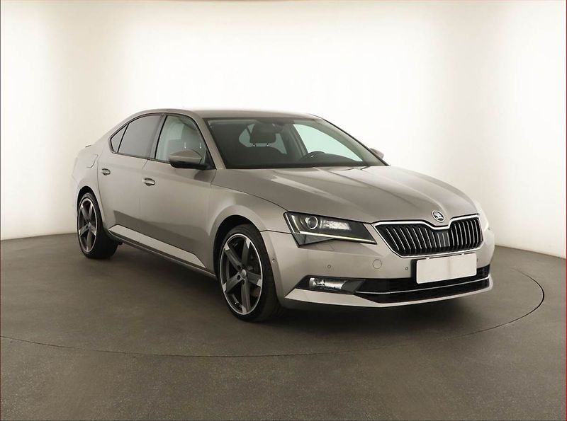 Škoda Superb (2015) 2.0 TDI, Automat, Navi - fotografie inzerátu