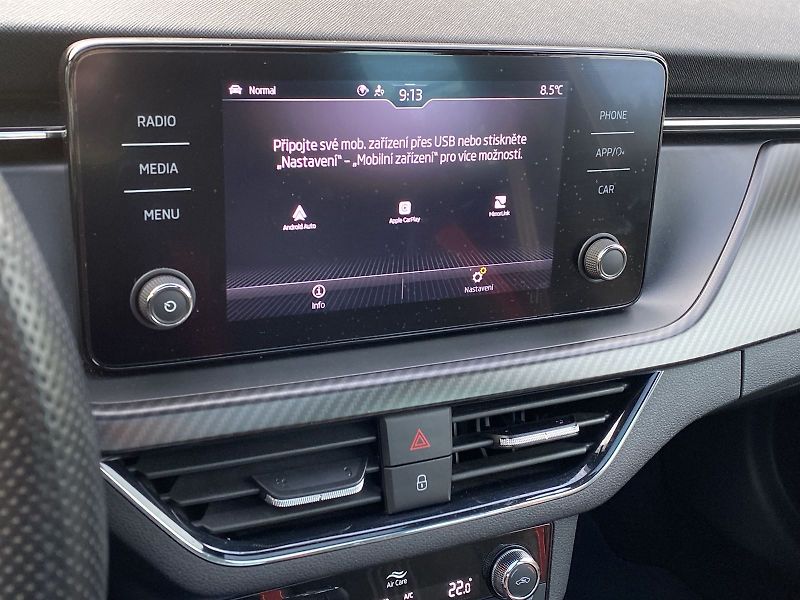 Škoda Kamiq (2023) 1.0 TSI DSG Monte Carlo - fotka 15 z 39
