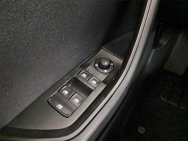 Škoda Superb (2015) 2.0 TDI, Navi, Bi-Xenony - fotka 18 z 19