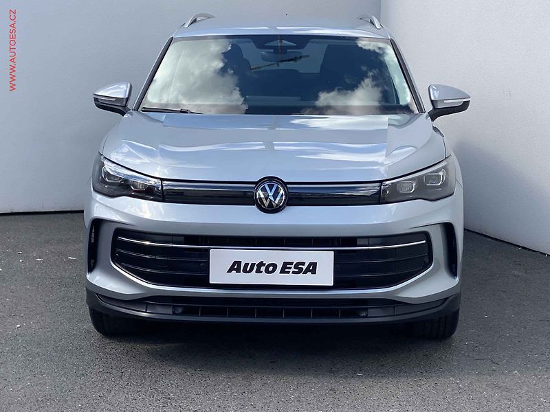 Volkswagen Tiguan (2025) 1.5 e-TSi, 1.maj,ČR, Life - fotka 2 z 20