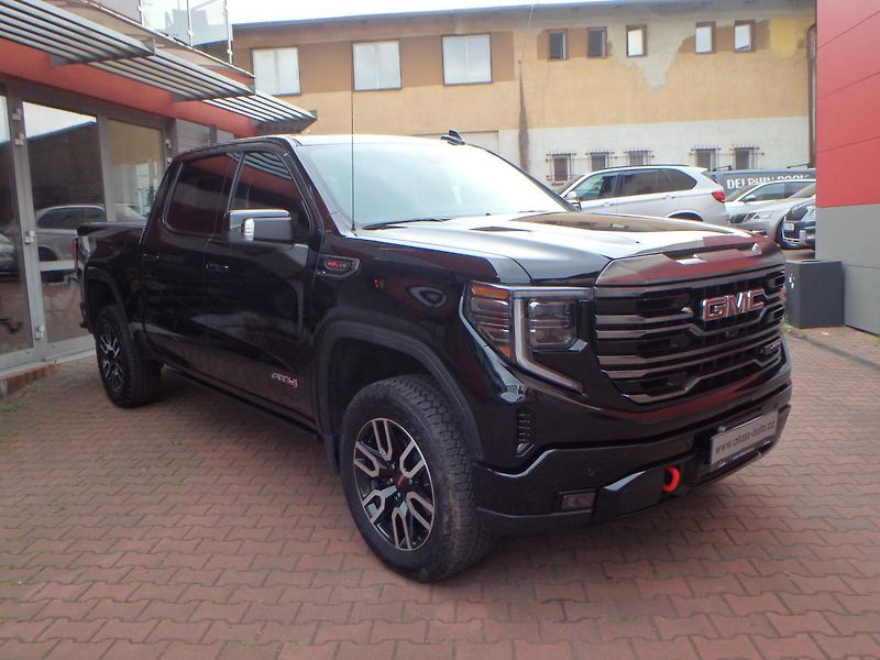 GMC Sierra (2022) 1500 AT4 6.2 V8 - fotka 4 z 30