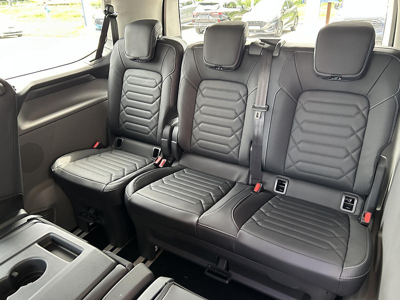 Ford Tourneo Custom Titanium L1 2.0 EcoBlue 110 kW - fotka 9 z 34