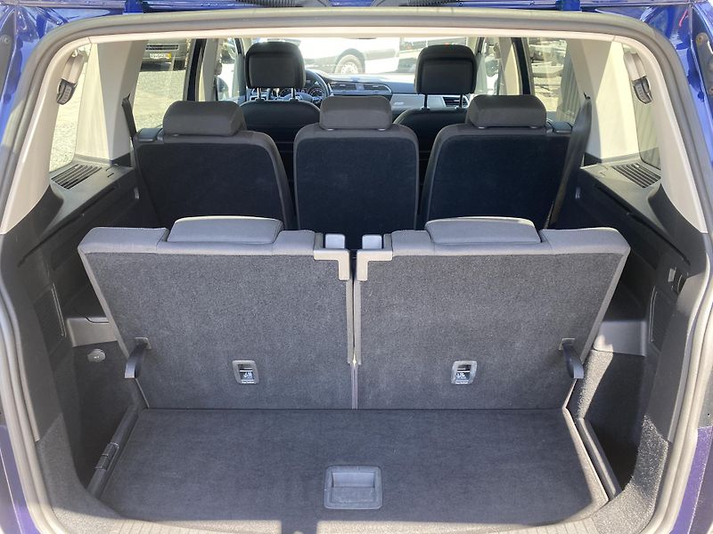 Volkswagen Touran 1.4 TSI 110kW- 1xMAJ.- 7 MÍST - fotka 33 z 42
