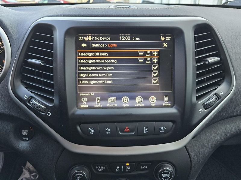 Jeep Cherokee 147kW 4x4 LIMITED KŮŽE NAV - fotka 24 z 49