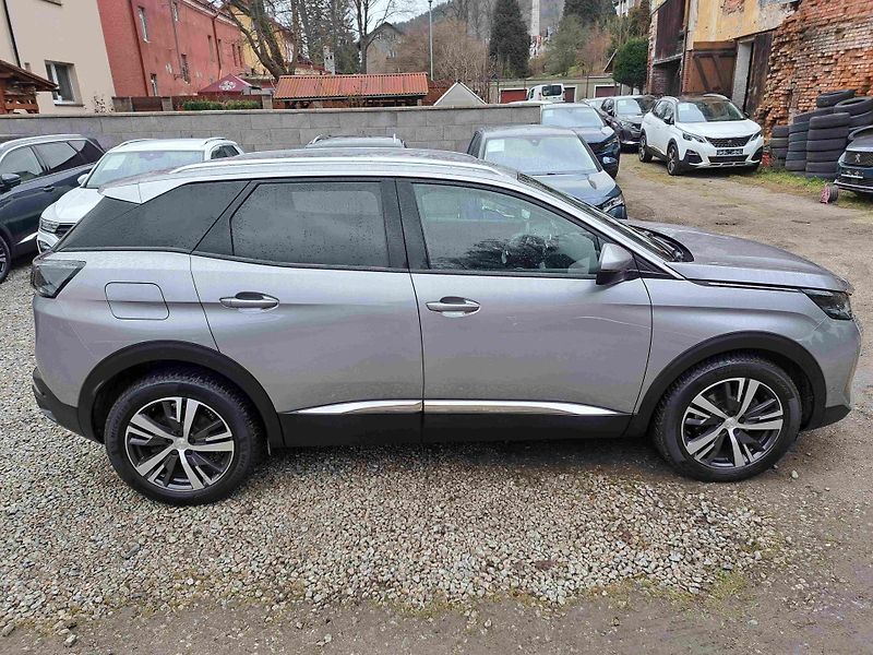 Peugeot 3008 (2021) 1,2 PT ALLURE LED ALU PDC NAVI - fotka 2 z 23