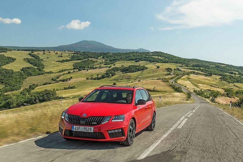 Škoda Octavia RS 245.