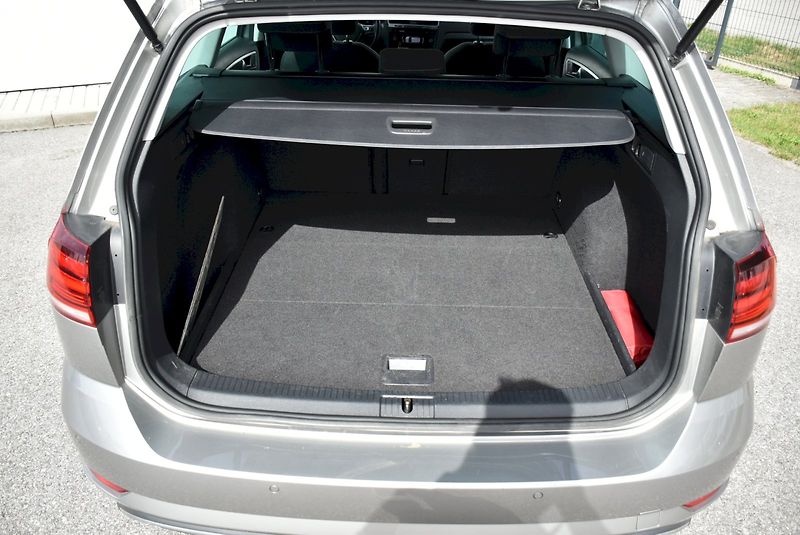 Volkswagen Golf (2020) MARATHON EDITION 1.5 TSI 96kW - fotka 26 z 32