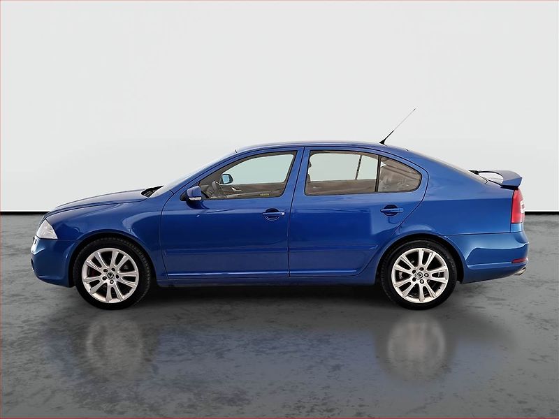 Škoda Octavia (2007) RS 2.0 TFSI, Tempomat - fotka 3 z 15