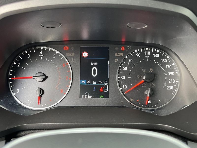 Renault Captur (2024) LPG 1.0 67kw, ČR, 1.maj, tov.z - fotka 21 z 25