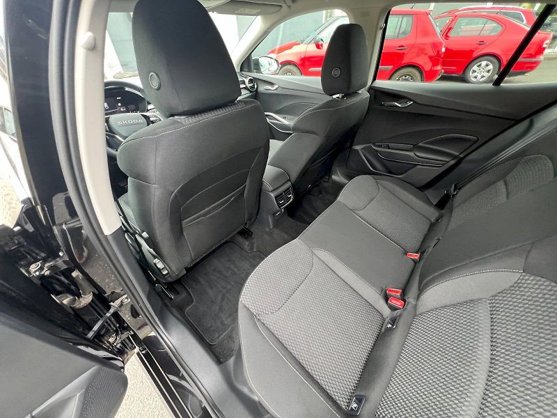Škoda Fabia (2025) Top Selection 1.0TSi 70kW 5°ma - fotka 14 z 30