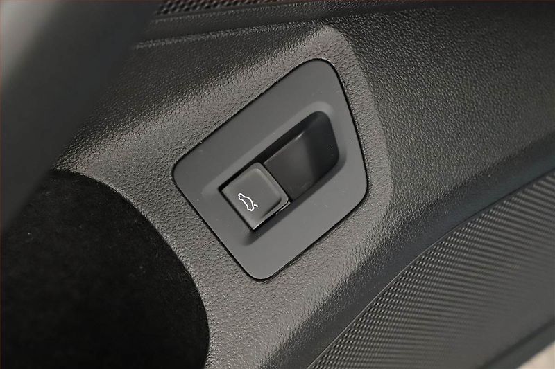 Volkswagen Passat (2015) 2.0 TDI, Automat, Navi - fotka 10 z 20