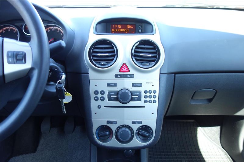 Opel Corsa 1,2 i, ČR, SERV.KN., 44TIS.KM. - fotka 18 z 33