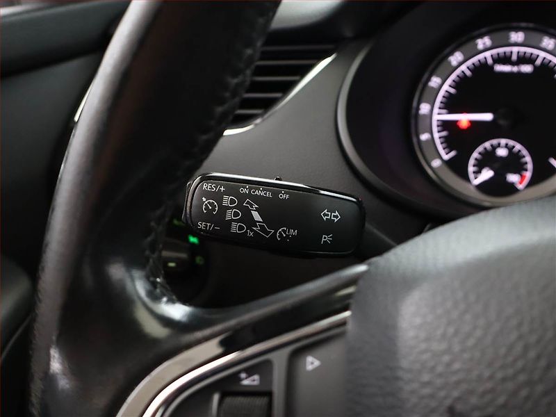 Škoda Octavia (2017) 2.0 TDI, Kůže, Navi, Tempomat - fotka 17 z 18