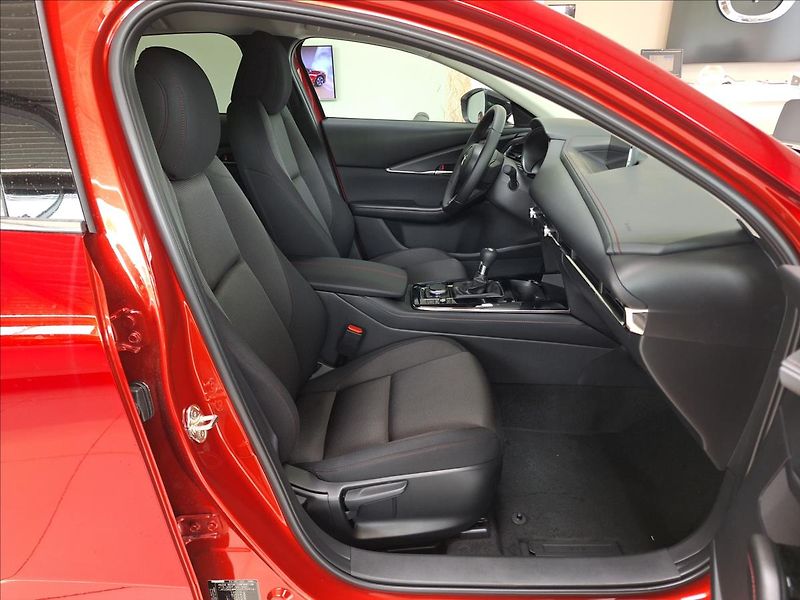 Mazda CX-30 (2026) 2.5 G 140k 6MT FWD Exclusive-L - fotka 6 z 13