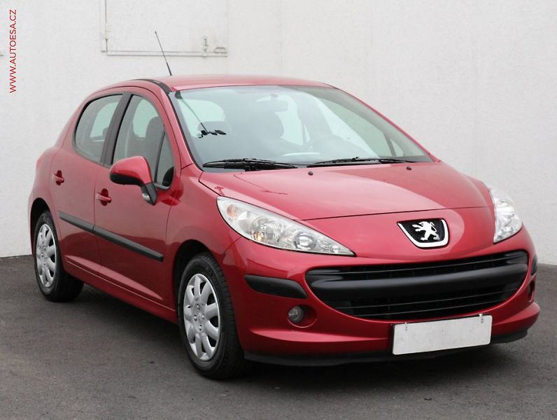Peugeot 207 (2008) 1.4i, 2.maj, AC - fotka 1 z 3
