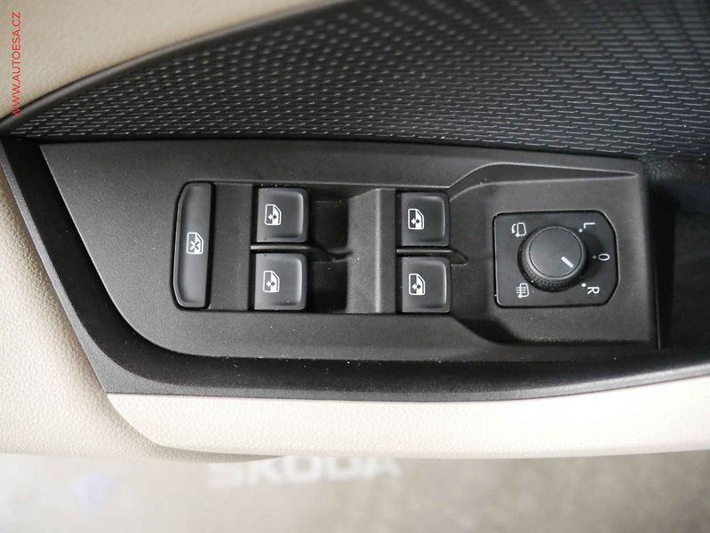 Škoda Octavia (2022) 2.0 TDi, 1.maj,ČR, Style - fotka 21 z 22