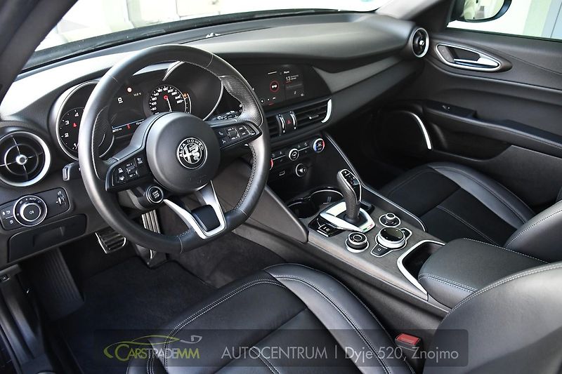 Alfa Romeo Giulia 2.2JTDm 154kw Ti - fotka 9 z 53