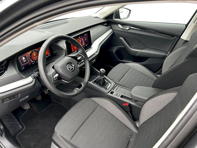 Škoda Octavia (2024) 1.5 TSI 110kW MP6 Selection - fotka 23 z 34