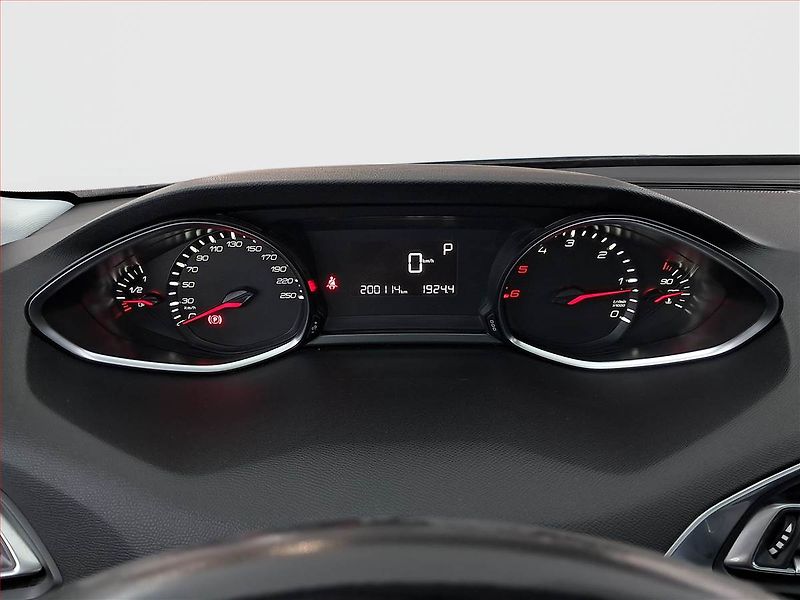 Peugeot 308 (2015) 2.0 HDI, Automat, Navi - fotka 11 z 21