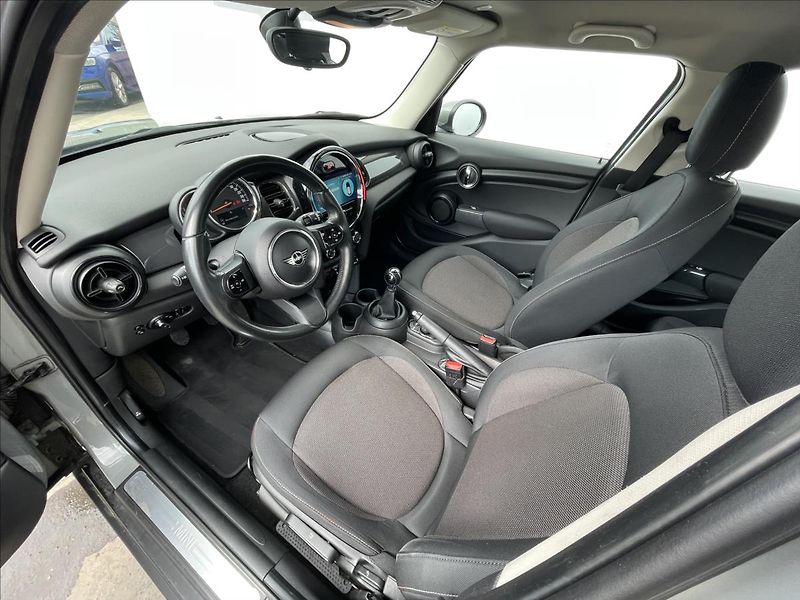 Mini Cooper 1,5 PDC - fotka 5 z 22
