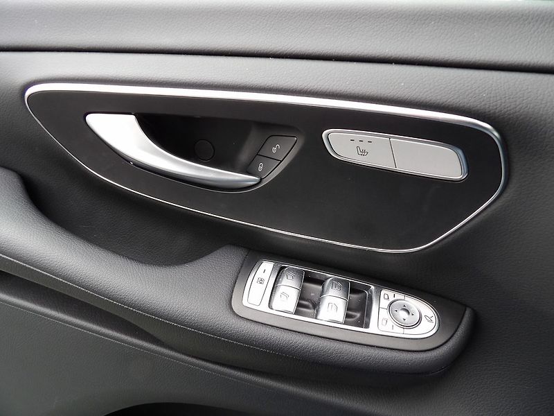 Mercedes-Benz Třídy V 250d L 4Matic 360° Tažné DPH - fotka 21 z 35
