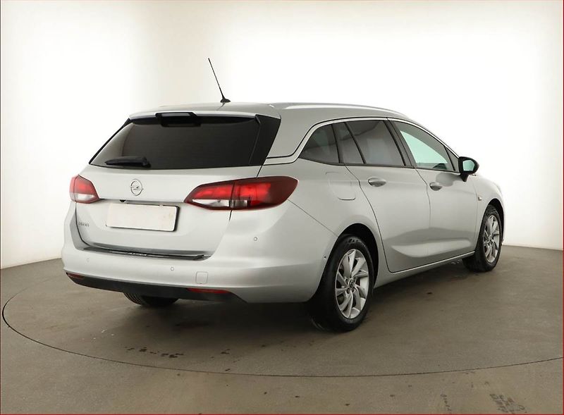 Opel Astra (2022) 1.5 CDTI, Tempomat - fotka 5 z 18