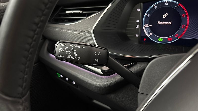 Škoda Octavia 2.0 TDI DSG Style - fotka 14 z 25