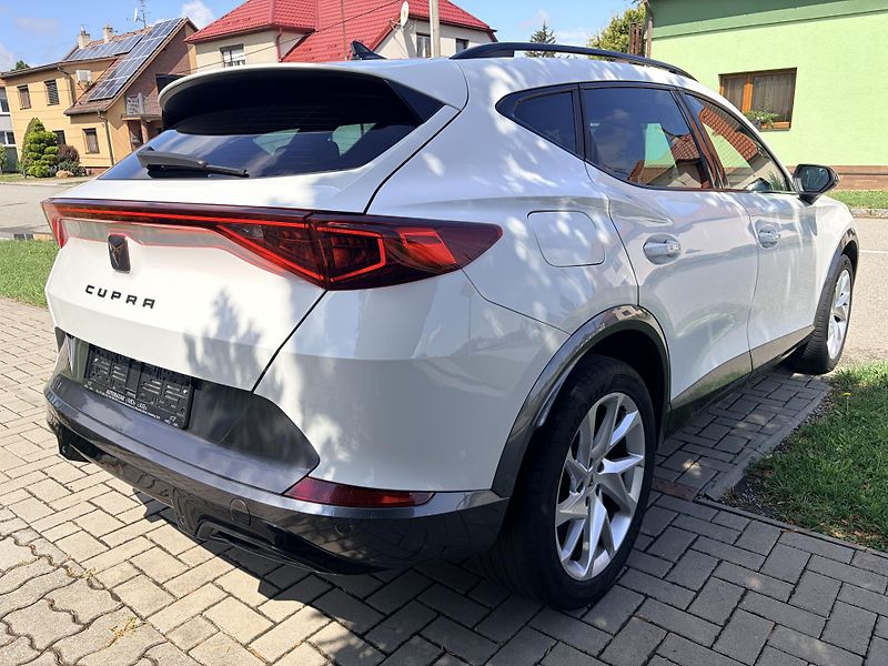 Cupra Formentor 1.4TSI E-HYBRID LED REZERVACE - fotka 4 z 60