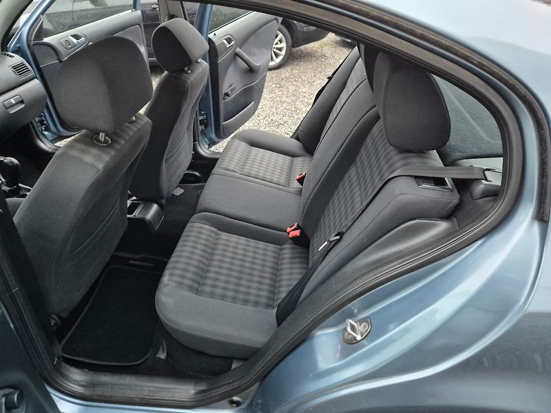 Škoda Octavia (2008) 1.6 MPI Zimáky,TOP - fotka 12 z 32