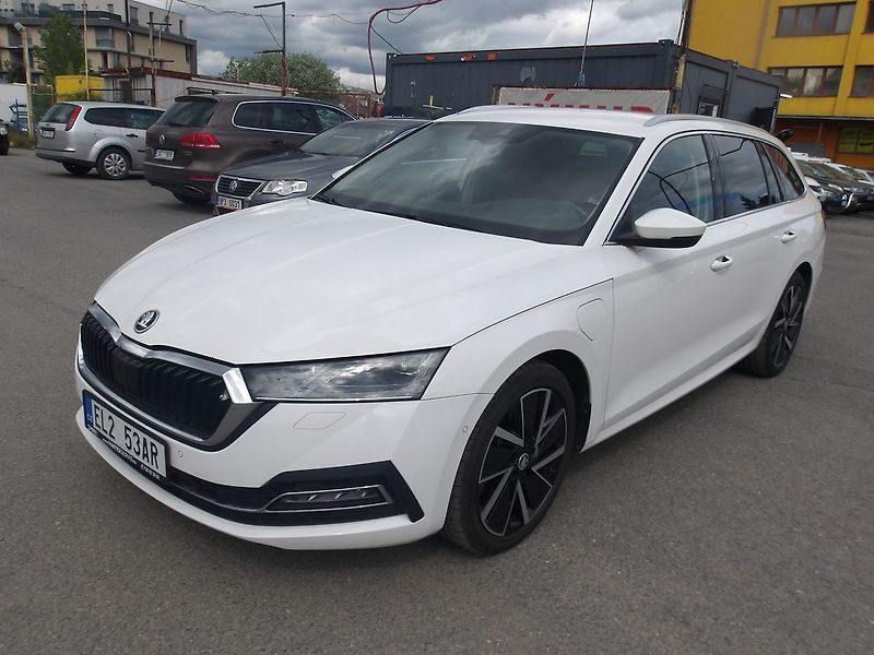 Škoda Octavia 1,4TSi BA+EL ČR ! MAX.VÝBAVA ! - fotka 1 z 33