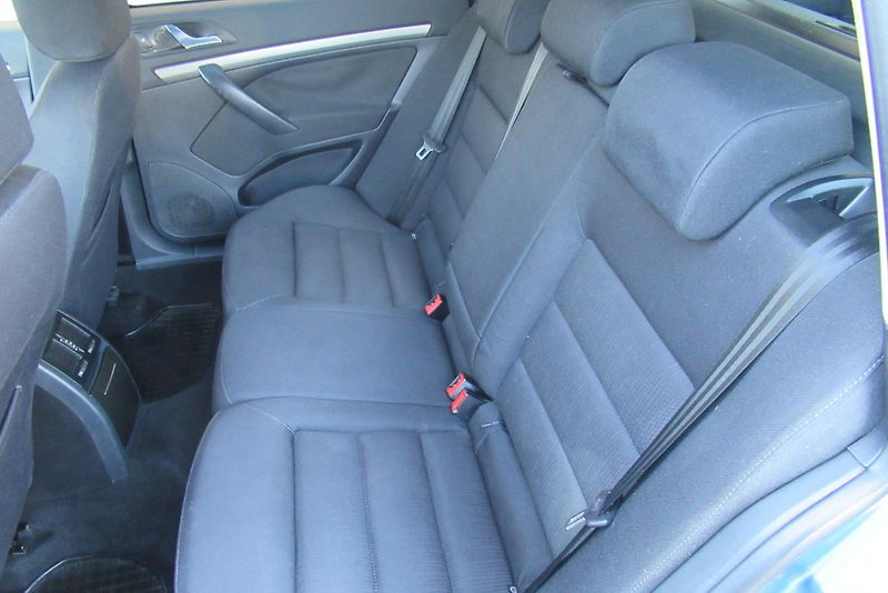 Škoda Octavia 1.9 TDi AUT. KLIMA TEMPOMAT - fotka 15 z 18