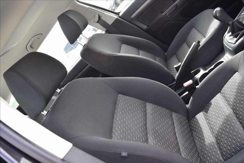 Škoda Octavia 1,2 i 77KW KLIMA VÝHŘ.ČEL.SKLO - fotka 34 z 37