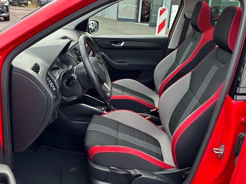 Škoda Fabia Monte Carlo - fotka 7 z 28